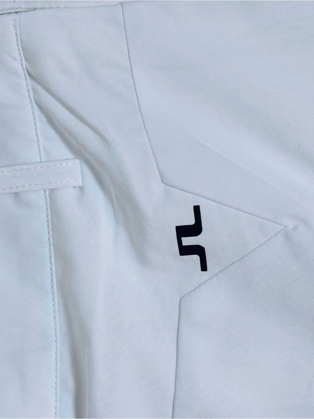J.Lindeberg White Performance Golf Skort XL - Picture 11 of 14